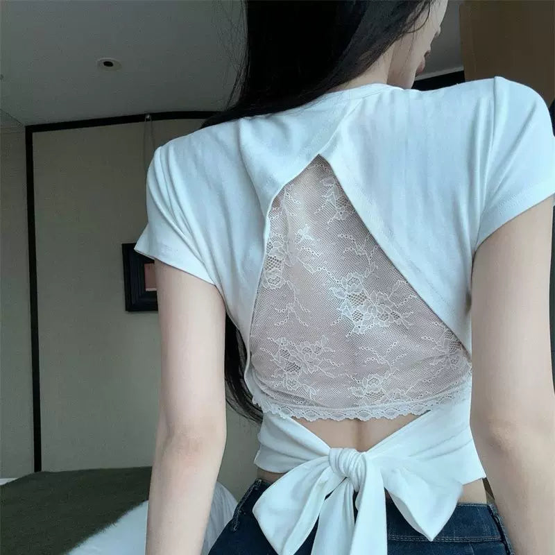 Pure Desire Wind White Lace Splicing Short sleeved T-shirt for Women in Summer, backless, hollowed out bow tie design, and a sense of design top