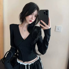 Hot girl V-neck long sleeved pure cotton T-shirt for women in spring and autumn, thin black slim fit, short button down shirt, irregular top