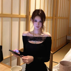 Black hollowed out lace one shoulder long sleeved T-shirt for women in spring and autumn, thin and spicy, slim and sexy internet celebrity top