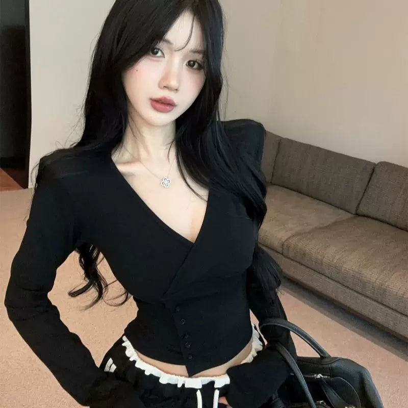 Hot girl V-neck long sleeved pure cotton T-shirt for women in spring and autumn, thin black slim fit, short button down shirt, irregular top