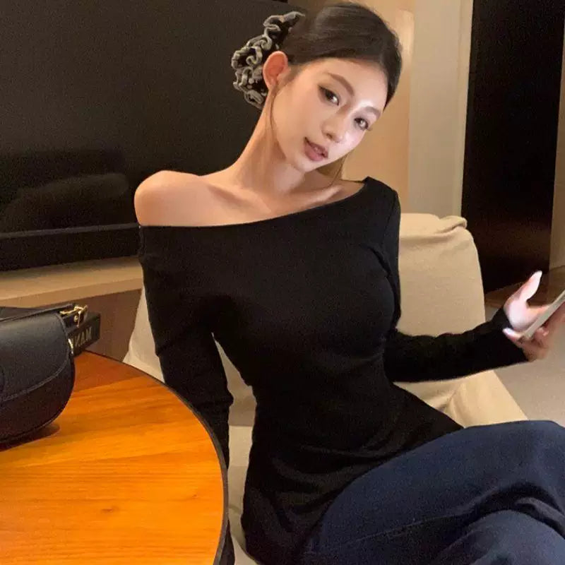 Foreign trade bow lace patchwork long sleeved T-shirt for women in spring and autumn 2025, black pure desire style backless and shoulder less top