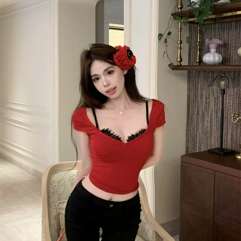 Foreign trade American internet celebrity V-neck short sleeved T-shirt, women's summer red lace splicing, slim fit and slimming, spicy girl personality clothes