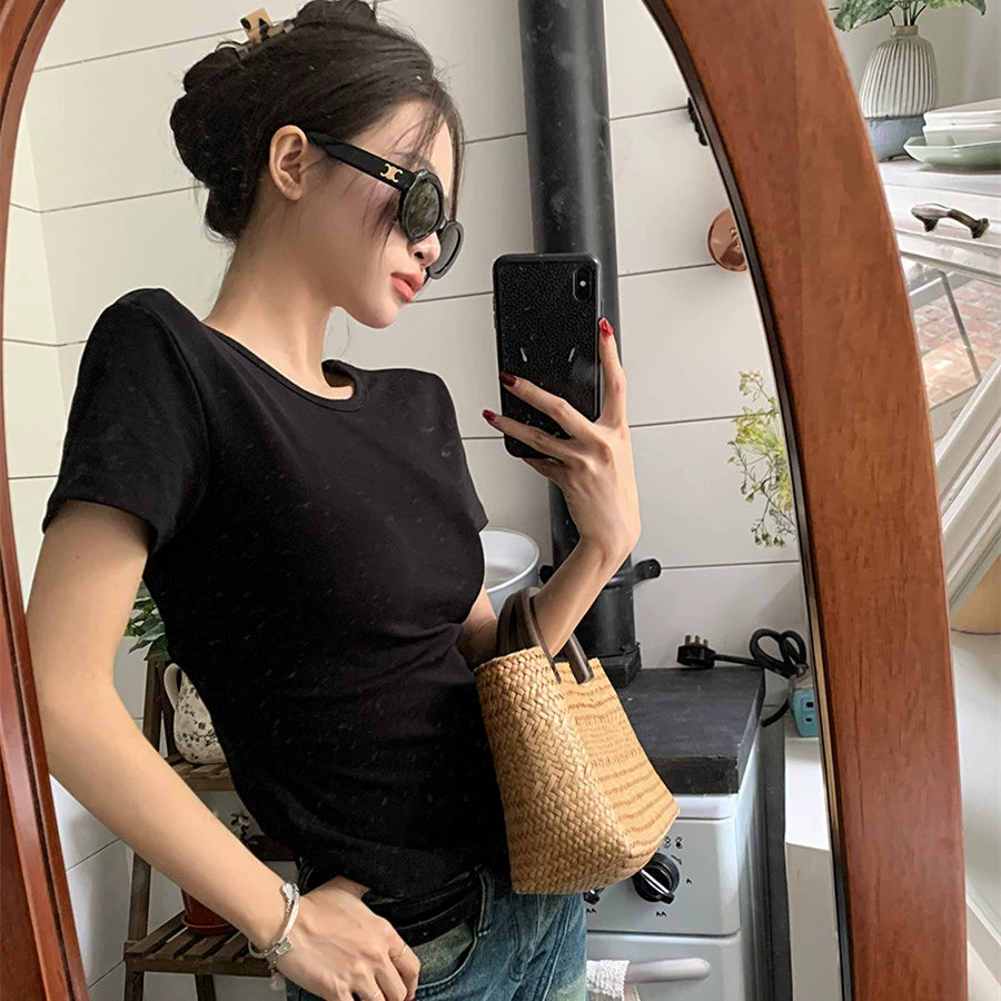 Foreign trade leftover French sweet and spicy girl cross backless design, niche style short sleeved t-shirt, women's summer chic top