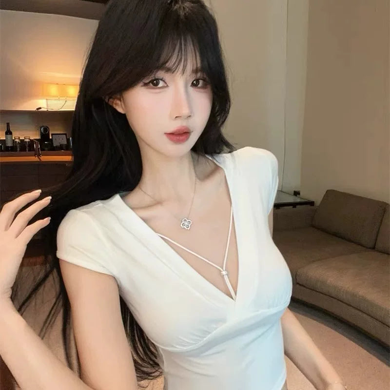 Foreign trade design sense spicy girl short sleeved T-shirt, women's cross hanging pendant, versatile short style, slim and fashionable, slimming bottom top