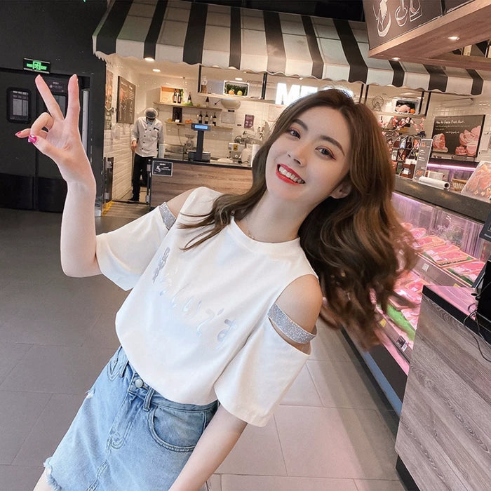 Foreign trade white short sleeved t-shirt women's summer outfit new Japanese off shoulder cute student loose design top ins trend
