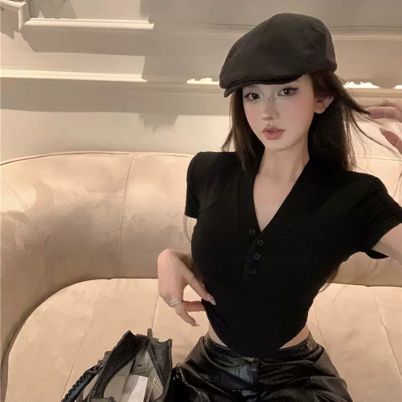 Sweet and spicy Korean black V-neck short sleeved T-shirt for women in summer, slim fit and versatile, button decoration solid color top