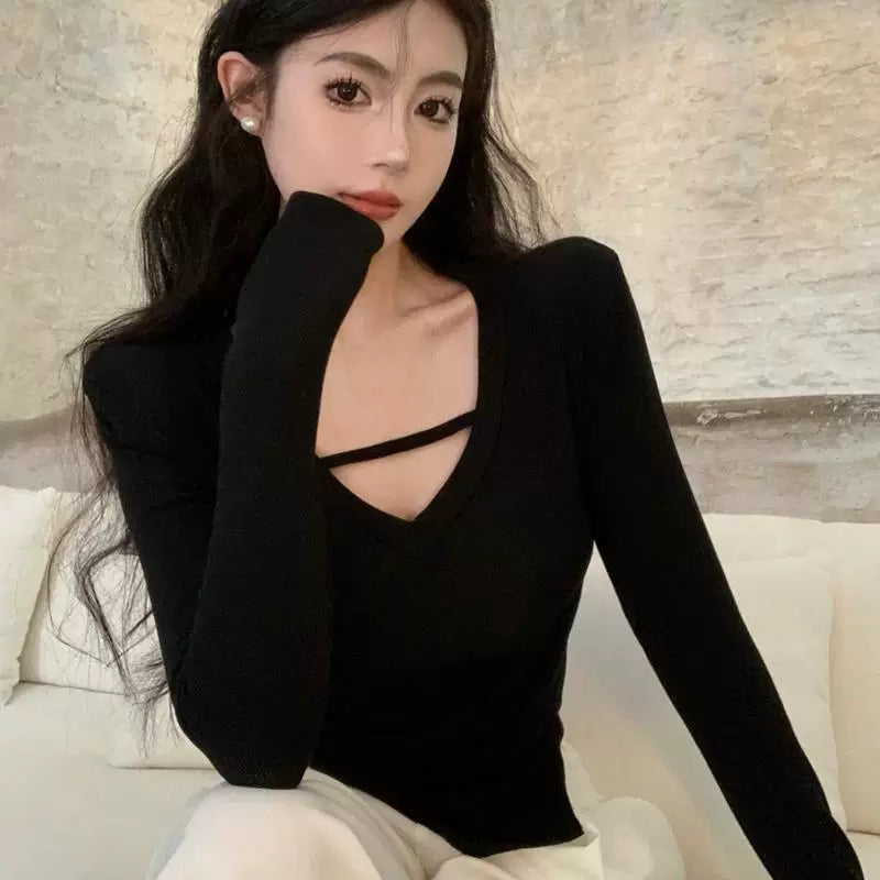 Foreign trade shoulder pad Korean version with a sense of new women's black spring and autumn V-neck elastic slimming top, spicy girl long sleeved T-shirt
