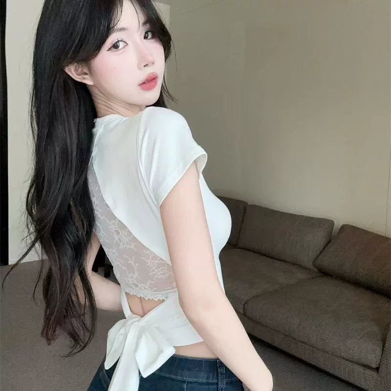 Pure Desire Wind White Lace Splicing Short sleeved T-shirt for Women in Summer, backless, hollowed out bow tie design, and a sense of design top