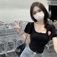 Solid color square neck bubble sleeve short sleeved T-shirt for spicy women, fashionable slim fit short cardigan, pure desire for design sense, top for women