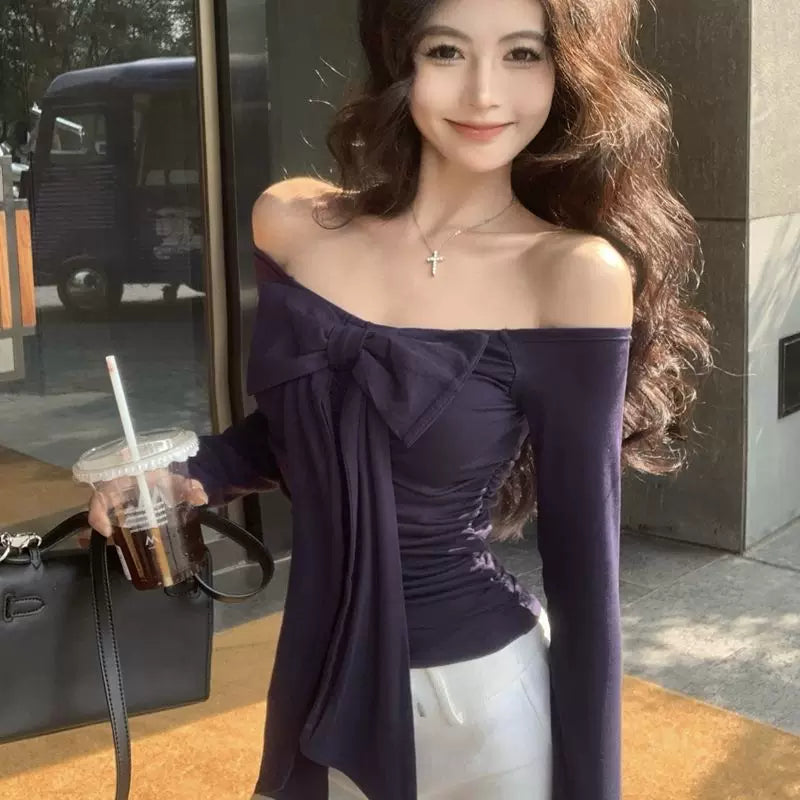 One shoulder white bow pure desire long sleeved T-shirt for women in spring and autumn, thin style, high-end feeling, slimming and spicy girls, pure cotton top
