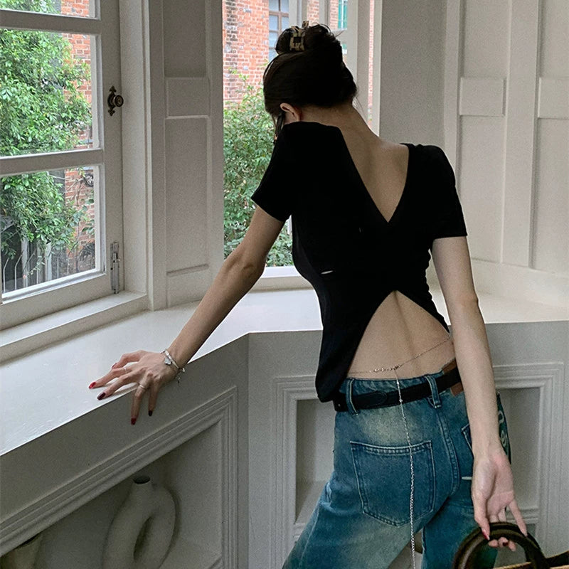 Foreign trade leftover French sweet and spicy girl cross backless design, niche style short sleeved t-shirt, women's summer chic top