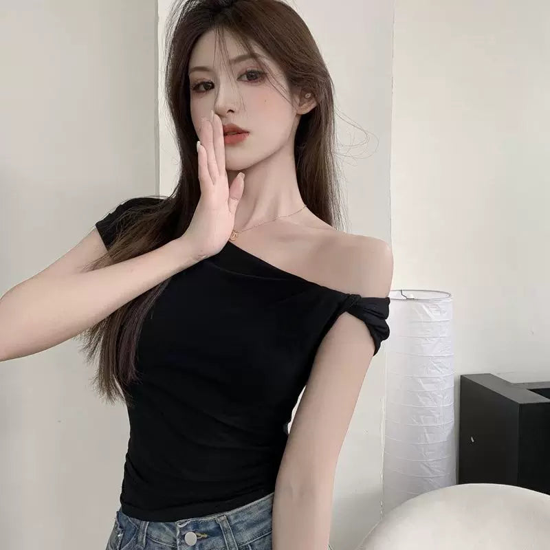 Sexy spicy girl style slanted shoulder straight neck ins short sleeved T-shirt for women, summer black slim fit off shoulder design, niche top