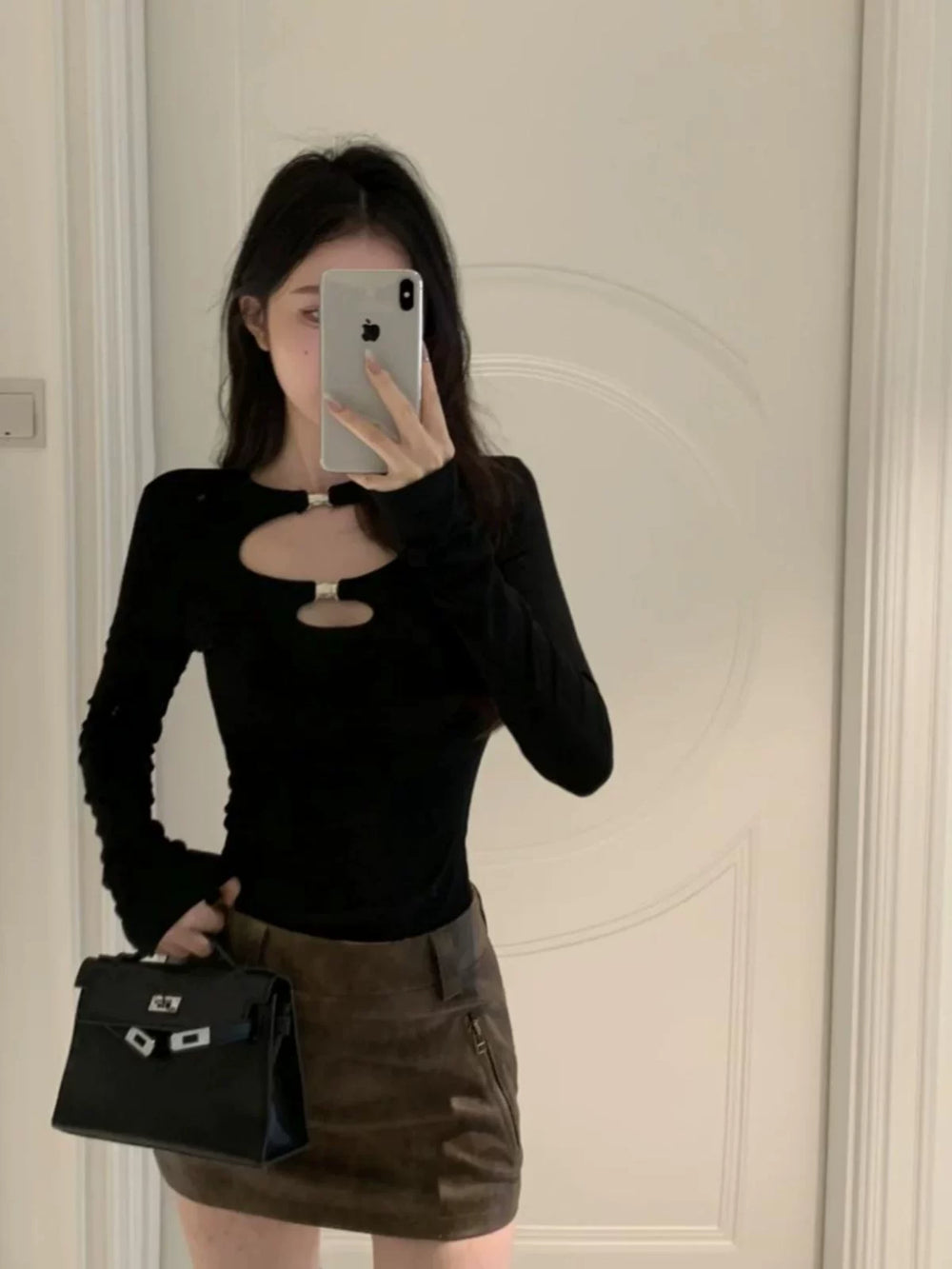 Foreign trade black temperament hollow round neck long sleeved T-shirt for women in winter with added velvet, niche inner layer bottom shirt, spicy girl top