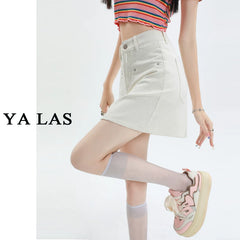 White denim short skirt for women 2025 new style, small height, high waist, lined with anti glare A-line skirt, wrapped buttocks, half body skirt