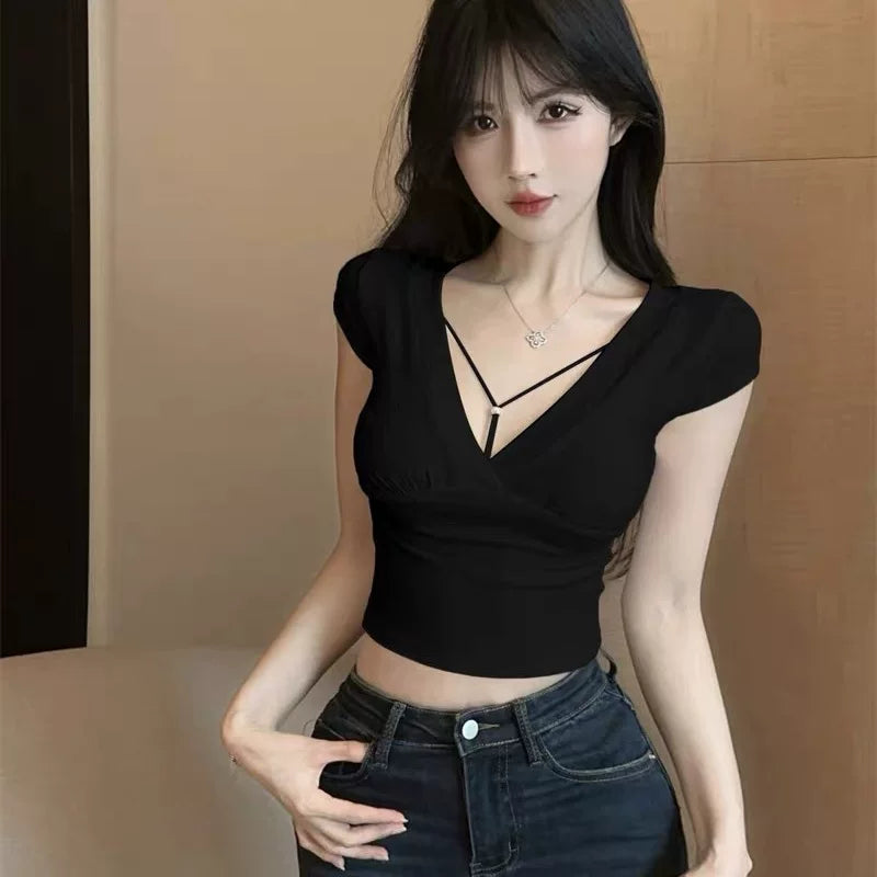 Foreign trade design sense spicy girl short sleeved T-shirt, women's cross hanging pendant, versatile short style, slim and fashionable, slimming bottom top