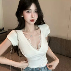 Foreign trade design sense V-neck lace patchwork short sleeved T-shirt for women in summer, slim fit, sexy, chest revealing, spicy girl, pure cotton upper garment