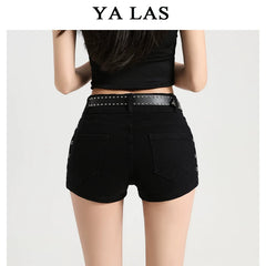 Black rivet denim shorts for women, 2026 spring new style, low waist, small stature, American tight fitting, hip hugging, A-line hot pants